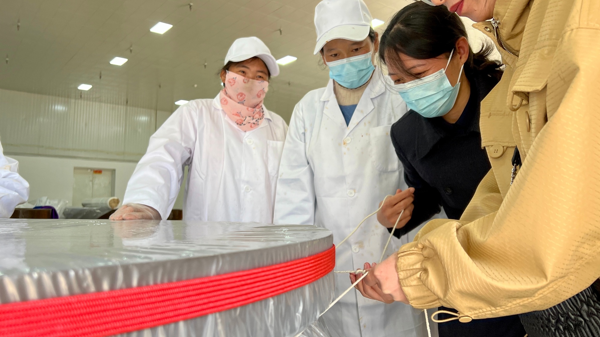 出醇香酒 盐源苹果产业链再升级不朽情缘平台登录网页苹果“酿”